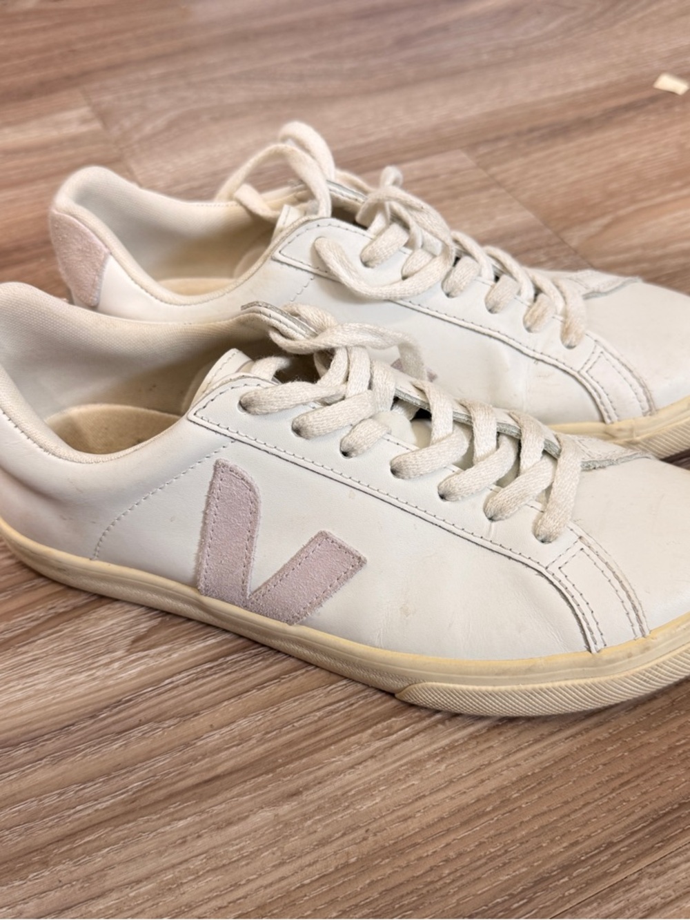 Veja White Leather Sneakers with Pale Pink V Detail